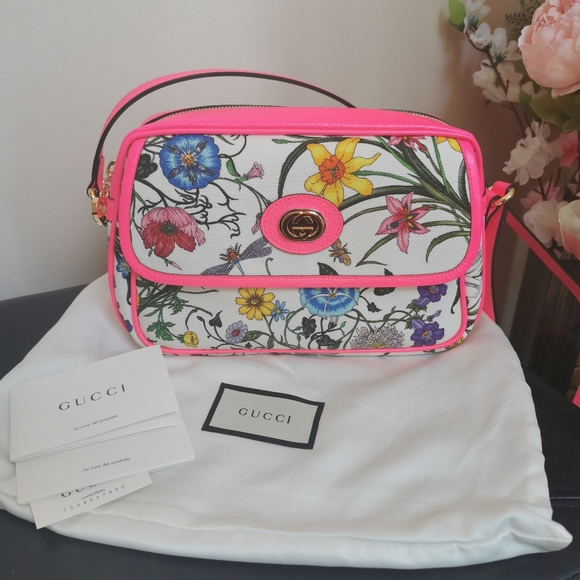 Gucci Flora Crossbody - Picture 1 of 8